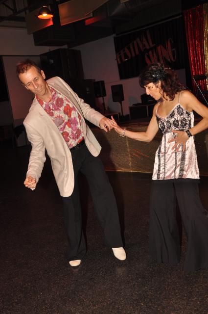 min 2010 11 13 fous swing 383